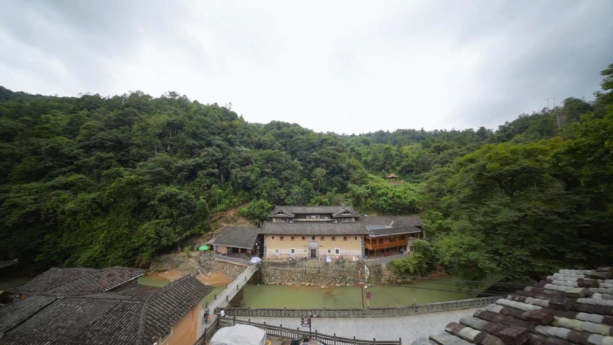 Nanjing Tulou Xinyuan HomeStay Luaran gambar