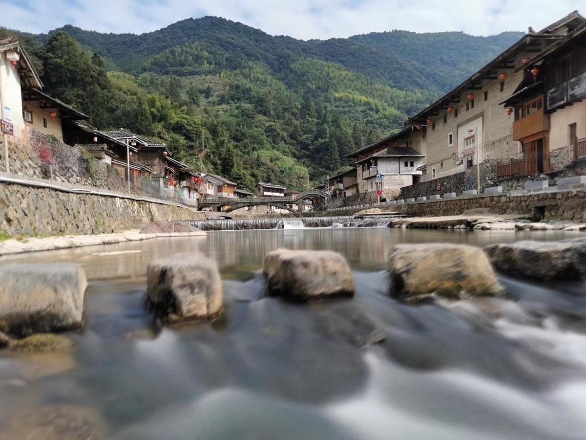 Nanjing Tulou Xinyuan HomeStay Luaran gambar