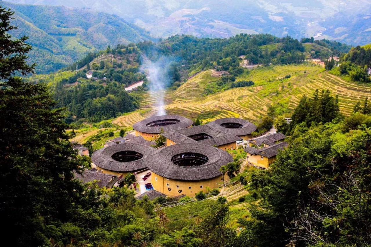 Nanjing Tulou Xinyuan HomeStay Luaran gambar
