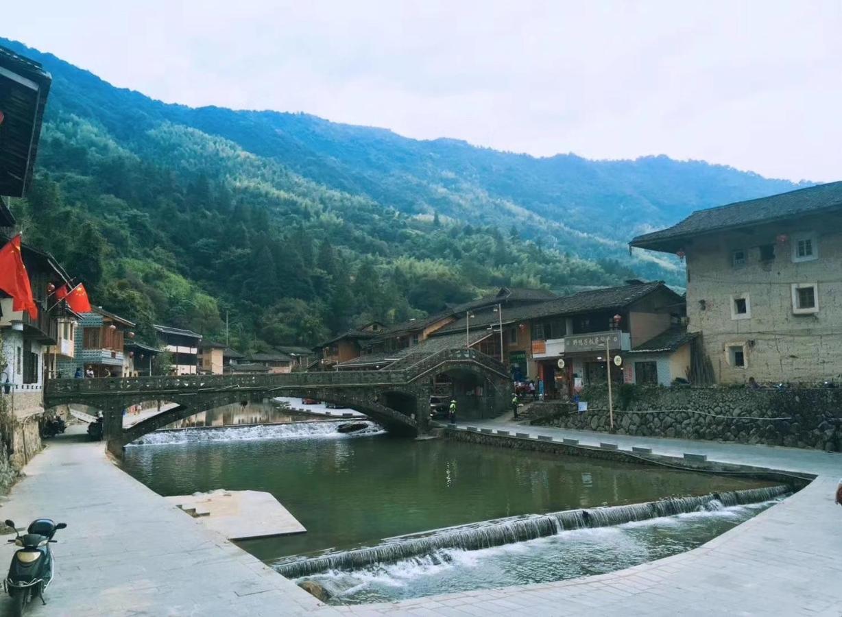 Nanjing Tulou Xinyuan HomeStay Luaran gambar